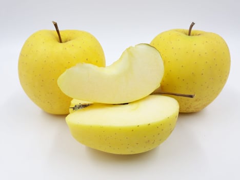 POMME Golden Calibre 88/100 Import France par Bateau